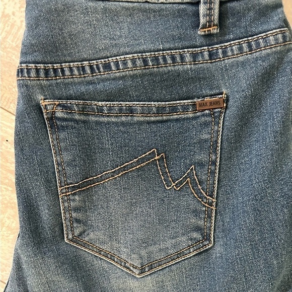 Max Jeans Women’s Size 4 Baby Boot Style Fringed Bottom Ankle Length EUC - Picture 3 of 9